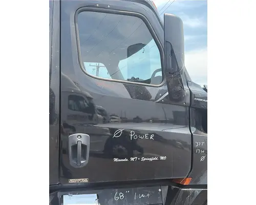 FREIGHTLINER CASCADIA 126 DOOR ASSEMBLY, FRONT