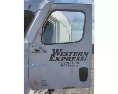 FREIGHTLINER CASCADIA 126 DOOR ASSEMBLY, FRONT