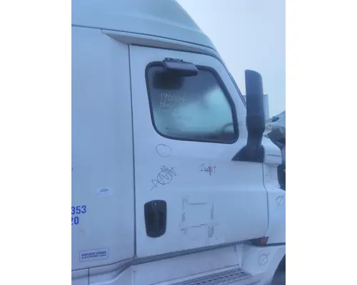FREIGHTLINER CASCADIA 126 DOOR ASSEMBLY, FRONT