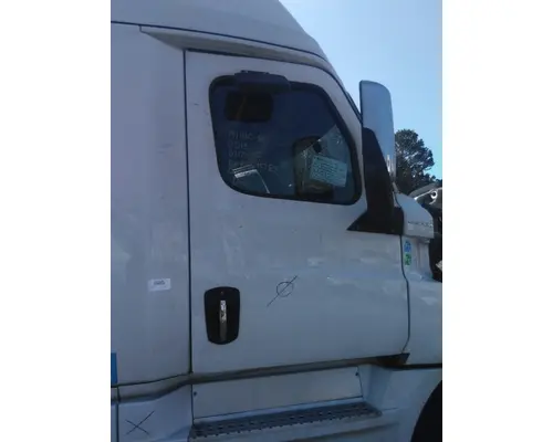 FREIGHTLINER CASCADIA 126 DOOR ASSEMBLY, FRONT