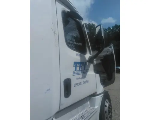 FREIGHTLINER CASCADIA 126 DOOR ASSEMBLY, FRONT