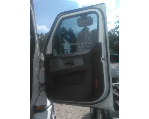 FREIGHTLINER CASCADIA 126 DOOR ASSEMBLY, FRONT