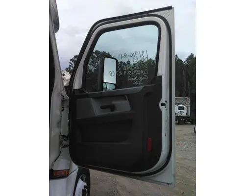 FREIGHTLINER CASCADIA 126 DOOR ASSEMBLY, FRONT