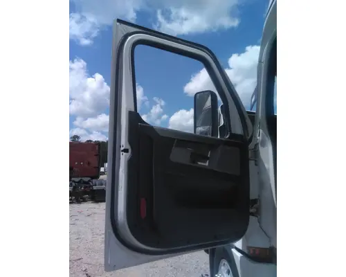 FREIGHTLINER CASCADIA 126 DOOR ASSEMBLY, FRONT