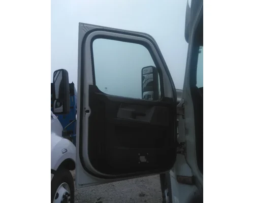 FREIGHTLINER CASCADIA 126 DOOR ASSEMBLY, FRONT