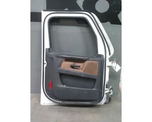 FREIGHTLINER CASCADIA 126 DOOR ASSEMBLY, FRONT