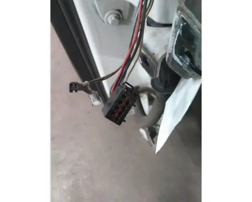 FREIGHTLINER CASCADIA 126 DOOR ASSEMBLY, FRONT