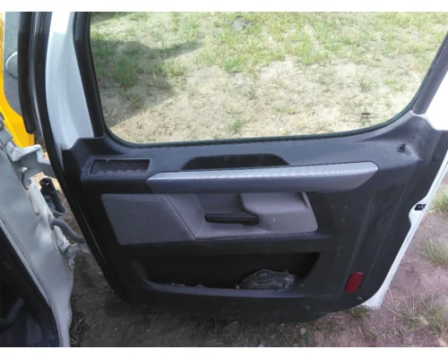 FREIGHTLINER CASCADIA 126 DOOR ASSEMBLY, FRONT