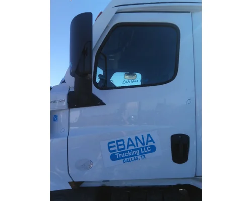 FREIGHTLINER CASCADIA 126 DOOR ASSEMBLY, FRONT