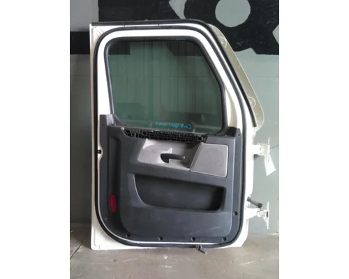 FREIGHTLINER CASCADIA 126 DOOR ASSEMBLY, FRONT