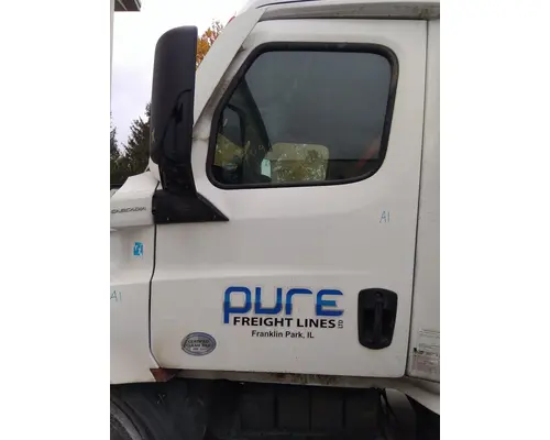 FREIGHTLINER CASCADIA 126 DOOR ASSEMBLY, FRONT