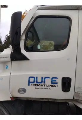 FREIGHTLINER CASCADIA 126 DOOR ASSEMBLY, FRONT