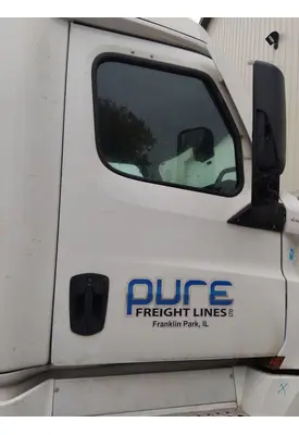 FREIGHTLINER CASCADIA 126 DOOR ASSEMBLY, FRONT