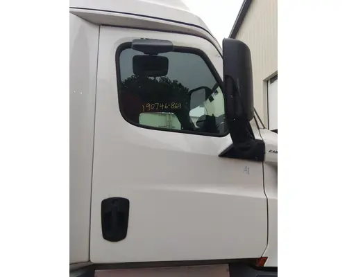FREIGHTLINER CASCADIA 126 DOOR ASSEMBLY, FRONT