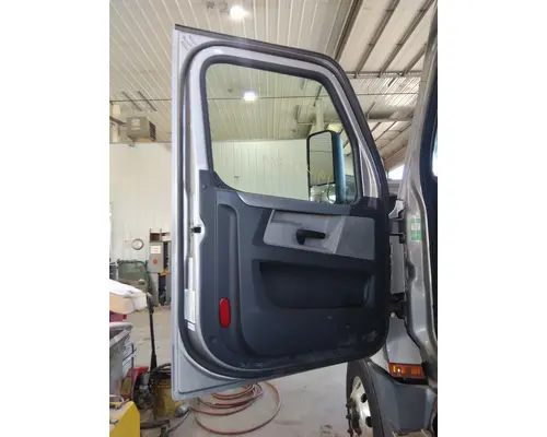 FREIGHTLINER CASCADIA 126 DOOR ASSEMBLY, FRONT
