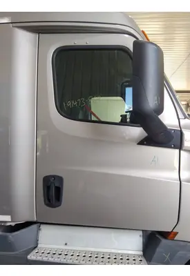 FREIGHTLINER CASCADIA 126 DOOR ASSEMBLY, FRONT