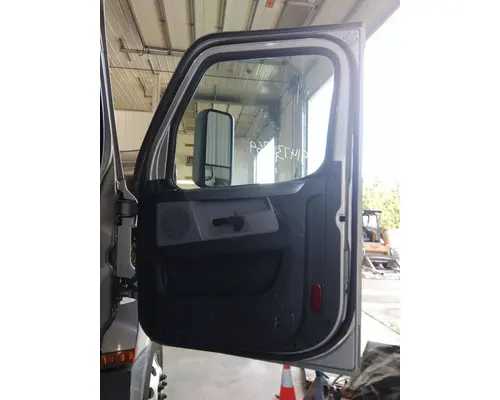 FREIGHTLINER CASCADIA 126 DOOR ASSEMBLY, FRONT