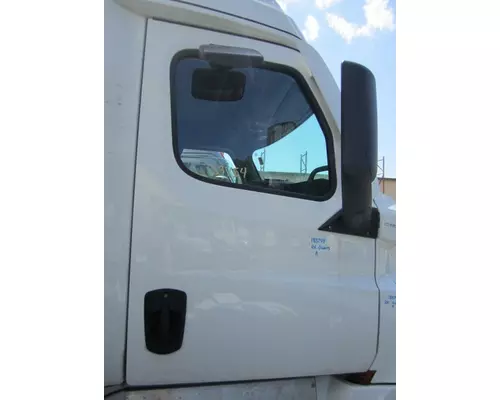 FREIGHTLINER CASCADIA 126 DOOR ASSEMBLY, FRONT