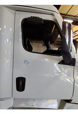 FREIGHTLINER CASCADIA 126 DOOR ASSEMBLY, FRONT