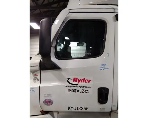 FREIGHTLINER CASCADIA 126 DOOR ASSEMBLY, FRONT