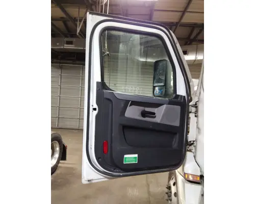 FREIGHTLINER CASCADIA 126 DOOR ASSEMBLY, FRONT