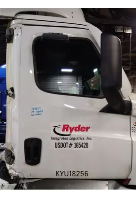 FREIGHTLINER CASCADIA 126 DOOR ASSEMBLY, FRONT