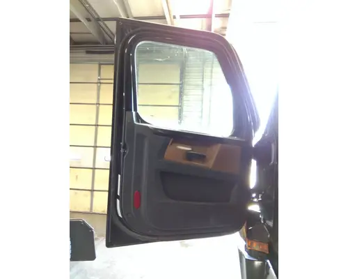 FREIGHTLINER CASCADIA 126 DOOR ASSEMBLY, FRONT