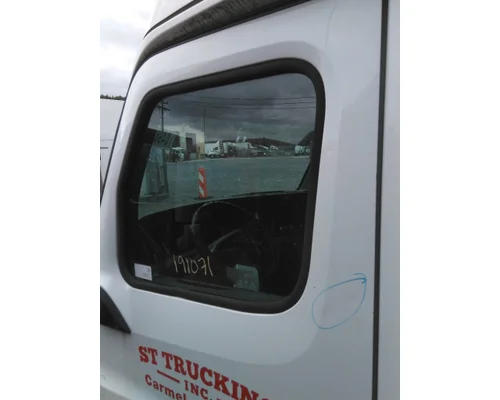 FREIGHTLINER CASCADIA 126 DOOR ASSEMBLY, FRONT