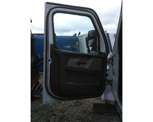 FREIGHTLINER CASCADIA 126 DOOR ASSEMBLY, FRONT