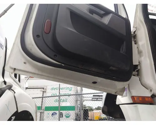 FREIGHTLINER CASCADIA 126 DOOR ASSEMBLY, FRONT