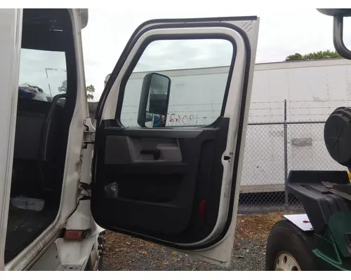 FREIGHTLINER CASCADIA 126 DOOR ASSEMBLY, FRONT