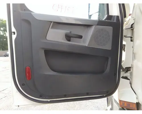 FREIGHTLINER CASCADIA 126 DOOR ASSEMBLY, FRONT