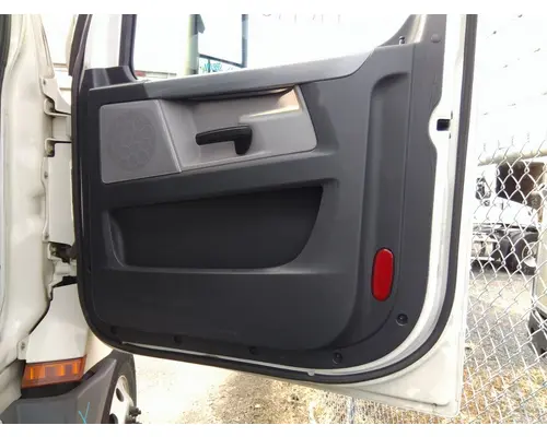 FREIGHTLINER CASCADIA 126 DOOR ASSEMBLY, FRONT