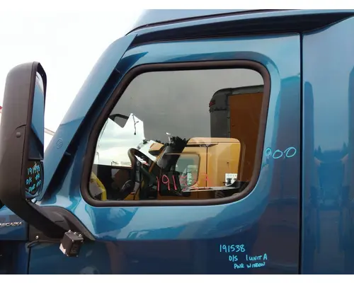 FREIGHTLINER CASCADIA 126 DOOR ASSEMBLY, FRONT