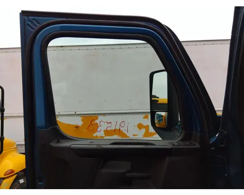 FREIGHTLINER CASCADIA 126 DOOR ASSEMBLY, FRONT