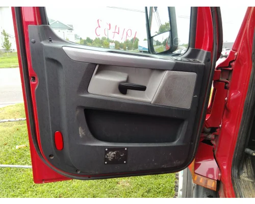 FREIGHTLINER CASCADIA 126 DOOR ASSEMBLY, FRONT