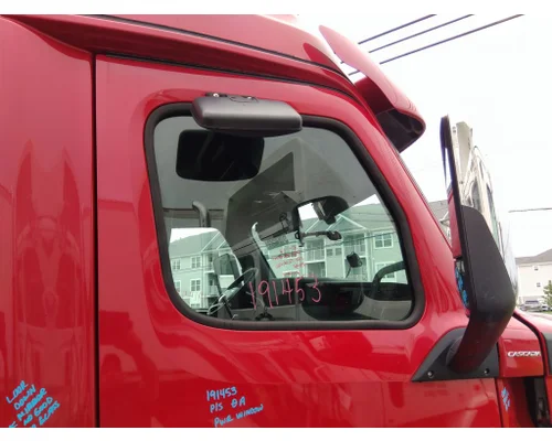FREIGHTLINER CASCADIA 126 DOOR ASSEMBLY, FRONT
