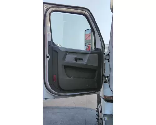 FREIGHTLINER CASCADIA 126 DOOR ASSEMBLY, FRONT