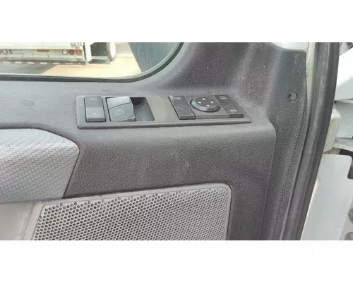 FREIGHTLINER CASCADIA 126 DOOR ASSEMBLY, FRONT
