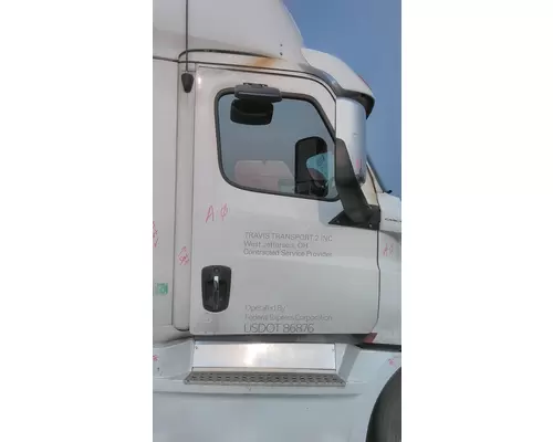 FREIGHTLINER CASCADIA 126 DOOR ASSEMBLY, FRONT