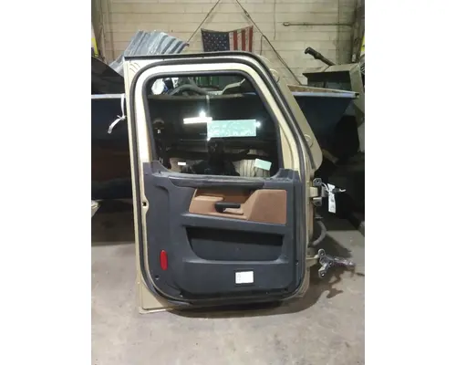 FREIGHTLINER CASCADIA 126 DOOR ASSEMBLY, FRONT
