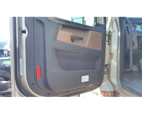 FREIGHTLINER CASCADIA 126 DOOR ASSEMBLY, FRONT
