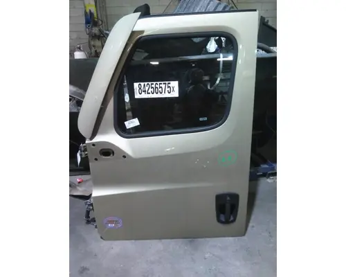 FREIGHTLINER CASCADIA 126 DOOR ASSEMBLY, FRONT