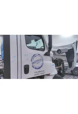 FREIGHTLINER CASCADIA 126 DOOR ASSEMBLY, FRONT