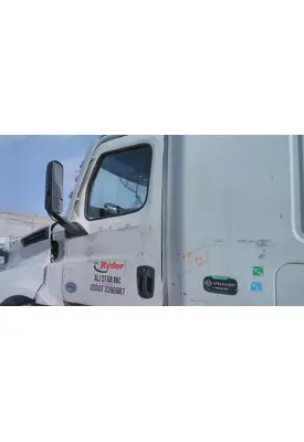 FREIGHTLINER CASCADIA 126 DOOR ASSEMBLY, FRONT