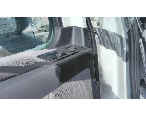 FREIGHTLINER CASCADIA 126 DOOR ASSEMBLY, FRONT