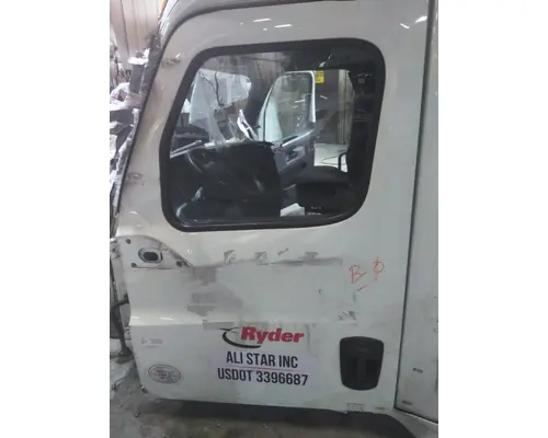 FREIGHTLINER CASCADIA 126 DOOR ASSEMBLY, FRONT