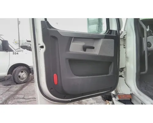 FREIGHTLINER CASCADIA 126 DOOR ASSEMBLY, FRONT