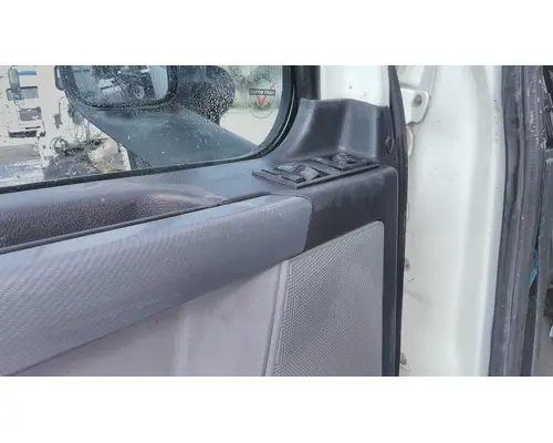 FREIGHTLINER CASCADIA 126 DOOR ASSEMBLY, FRONT