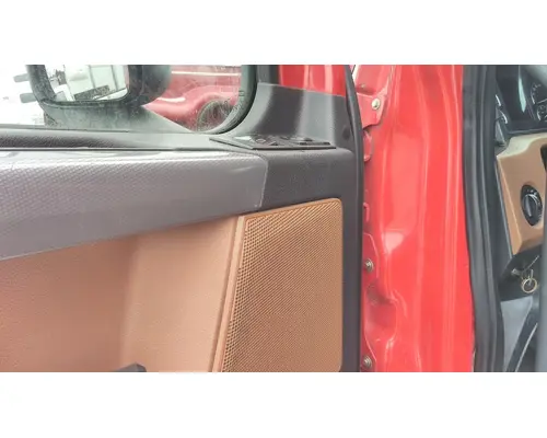 FREIGHTLINER CASCADIA 126 DOOR ASSEMBLY, FRONT